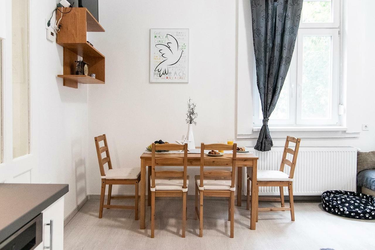Dora Apartment Near Buda Castle With Parking! Будапешт Екстер'єр фото